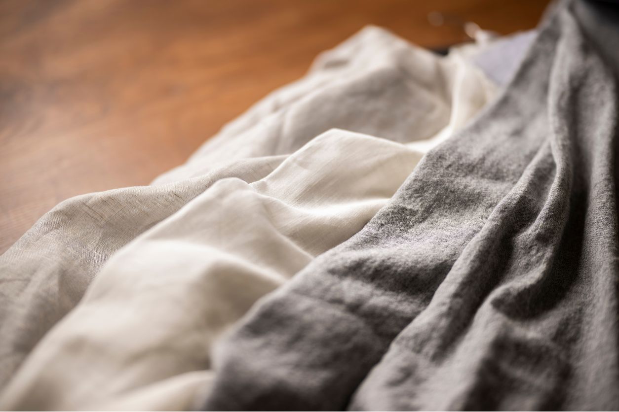 Flammhemmende Vorhänge – wenn Sicherheit von Anfang an mitgeplant wird