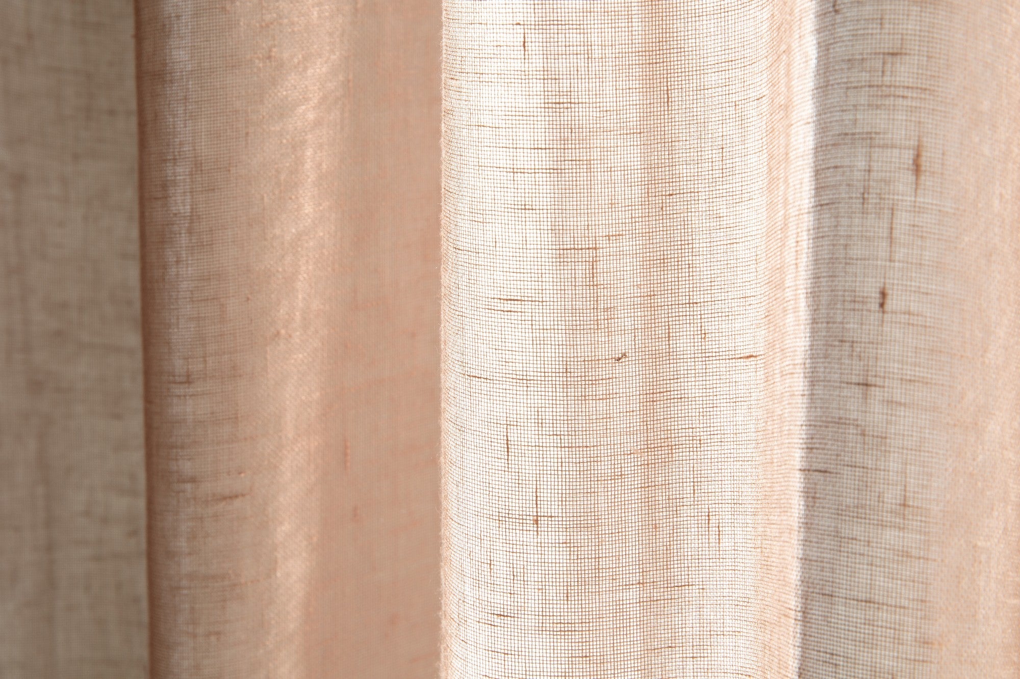 Vorhangstoffe im Vergleich – Leinen, Samt & Co.